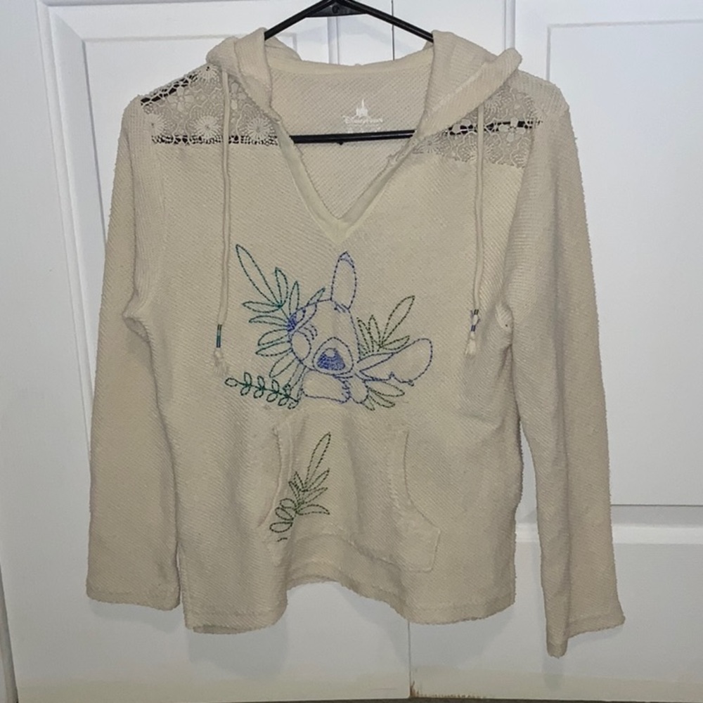 Adorable DisneyParks Stitch Sweatshirt!